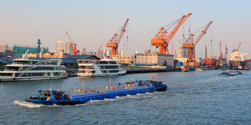 Key-Trends-Shaping-the-Middle-East-Maritime-Industry-in-2025